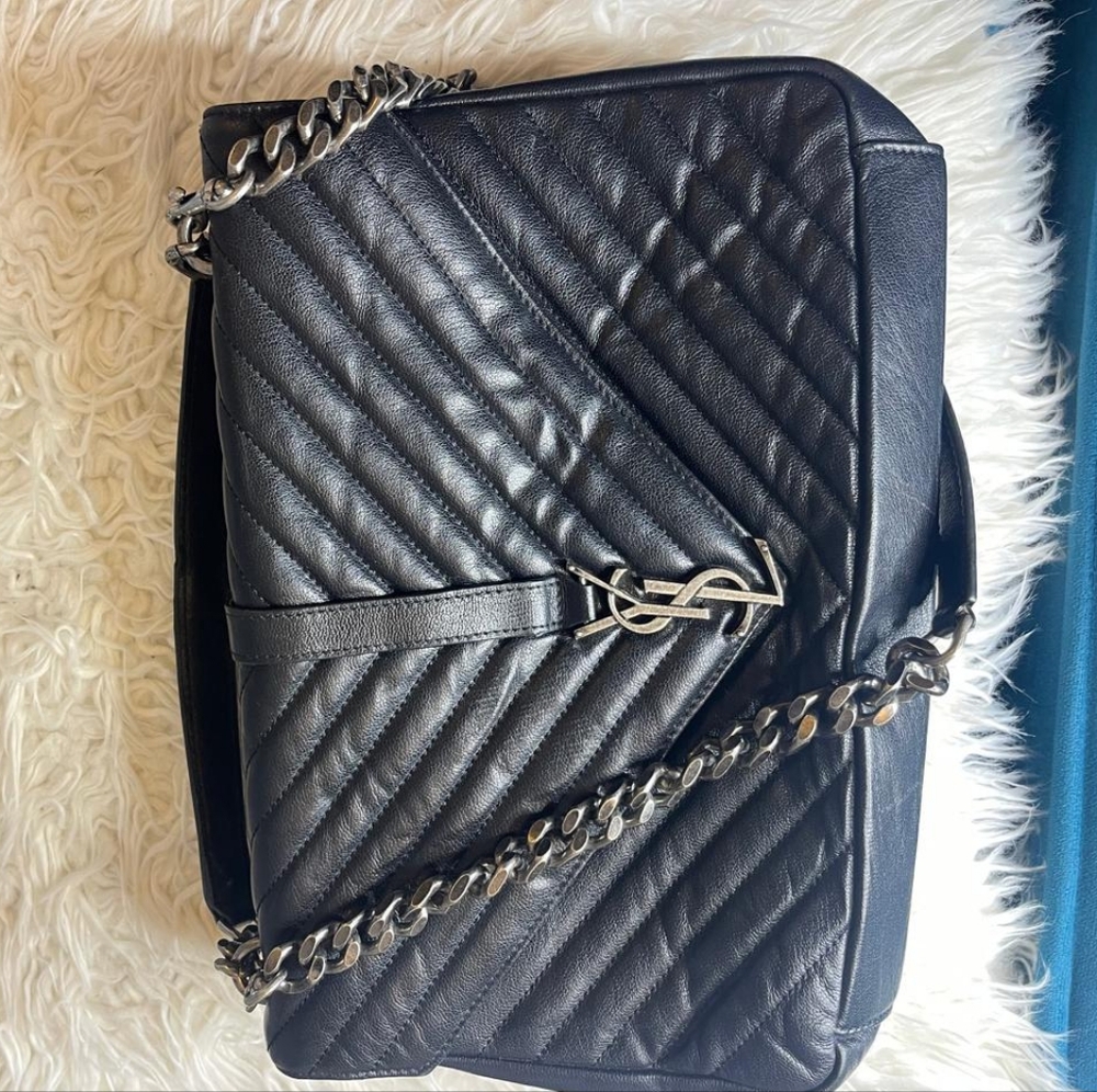 I'm selling my pre-owned, beautiful, authentic YSL in very excellent condition